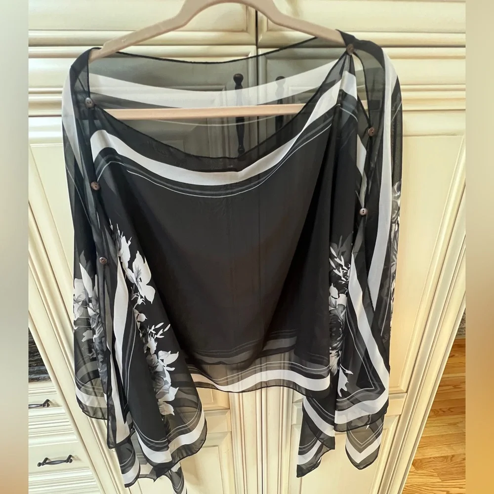 Elegant Black and White Sheer Shawl - Picture 1 of 5